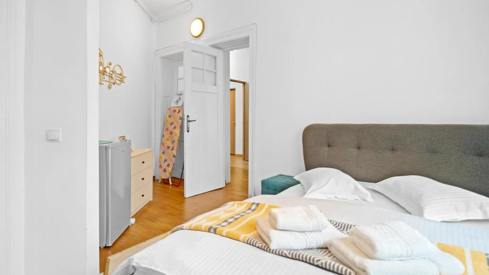Daire Golden Villa - In The Heart Of Old Town Bükreş Romanya