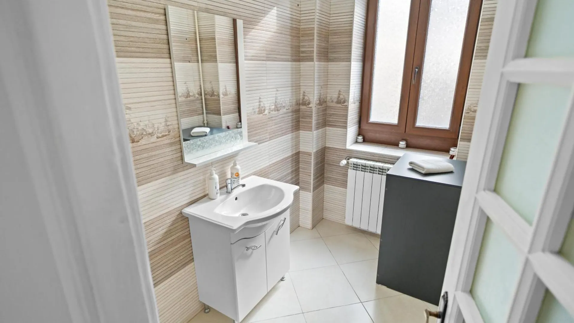 Daire Golden Villa - In The Heart Of Old Town Bükreş